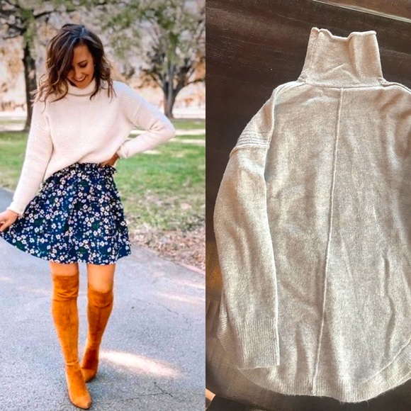 OFFERS WELCOME 
2 available Grey or White oversized mock turtleneck Gap sweater - Picture 1 of 9